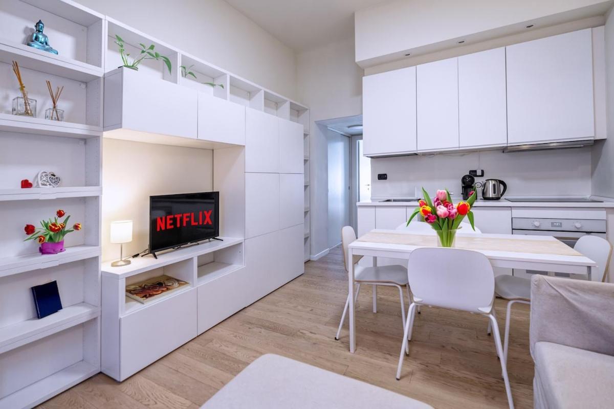 A 400m Dalla Metro Con Wifi Piu Parcheggio Privato Bici Apartment Milan